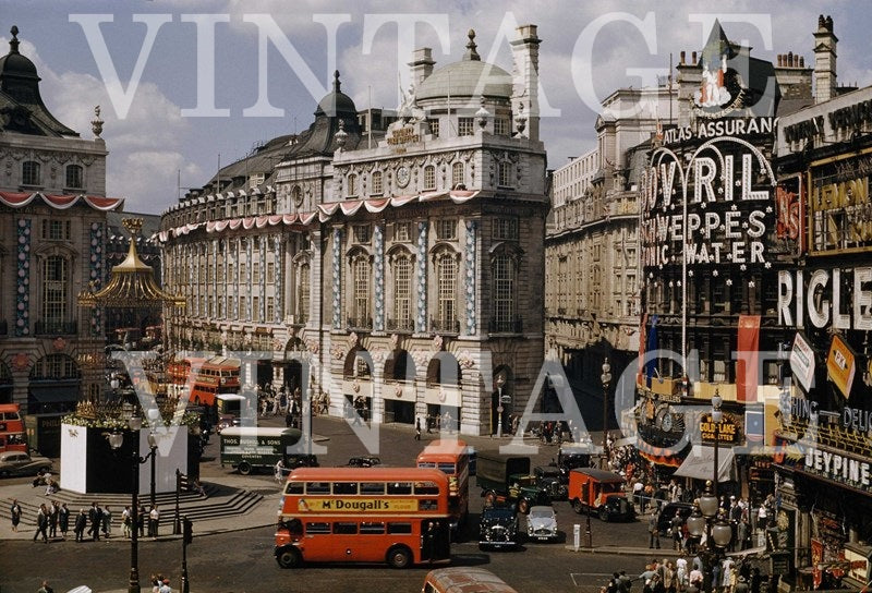 Piccadilly Circus in London in the early 1950s. A00023