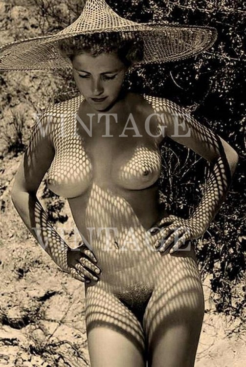 Vintage Pin Up Model Art photography Nude Woman 4" x 6" 00213