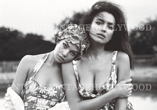 Supermodel Irina Shayk (right). A00055