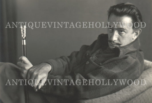 The famous Spanish surrealist artist Salvador Dalí, 1944. A00073