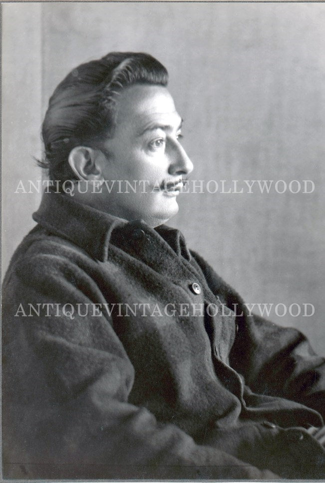 Spanish surrealist artist Salvador Dalí, whose portrait was taken by photographer Johan Hagemeier in Carmel in 1944. А00090