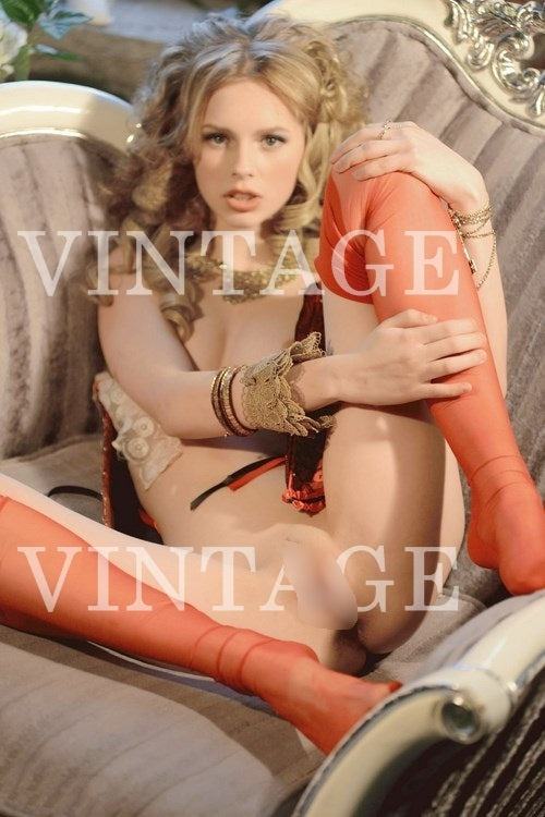 Vintage Pin Up Model Art photography Nude Woman 4" x 6"  00845